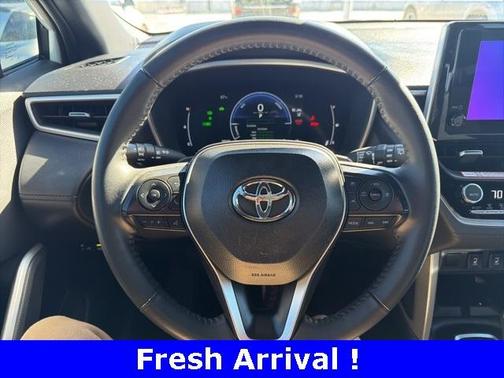 2024 Toyota Corolla Cross Hybrid XSE