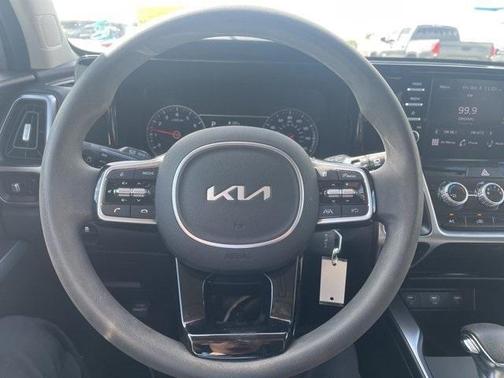 2022 Kia Sorento LX