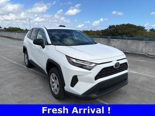 2025 Toyota RAV4 LE