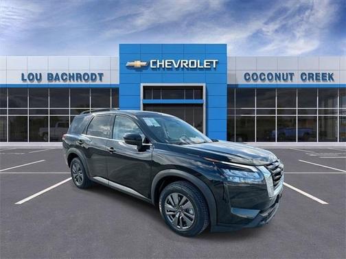 2024 Nissan Pathfinder SV