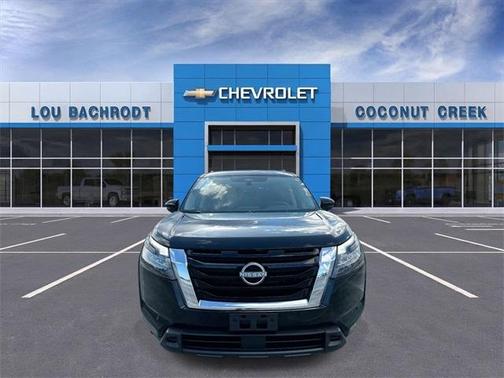 2024 Nissan Pathfinder SV