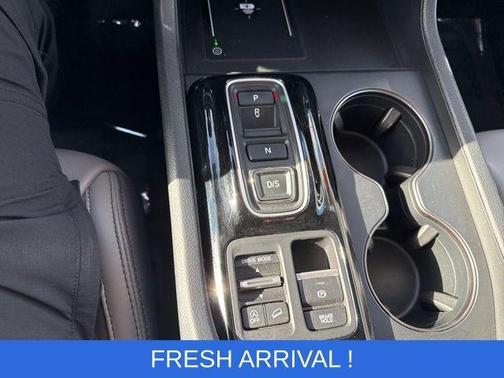 Silver 2023 Honda Pilot EX-L 7-Passenger