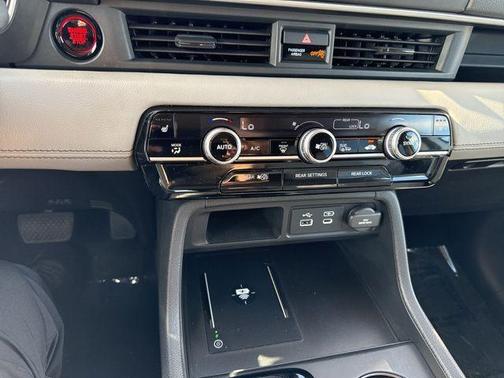 Silver 2023 Honda Pilot EX-L 7-Passenger