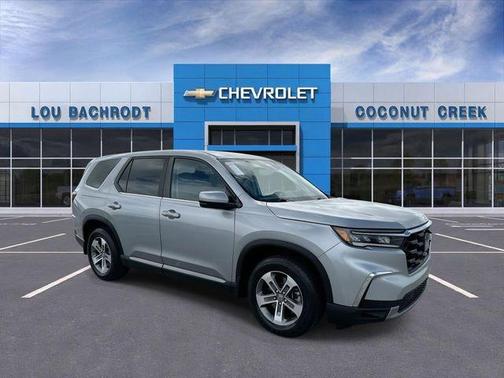 Silver 2023 Honda Pilot EX-L 7-Passenger