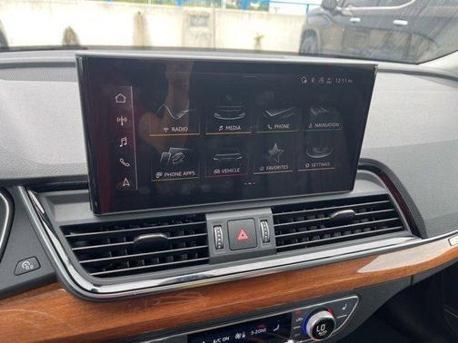 2023 Audi Q5 45 S line Premium Plus
