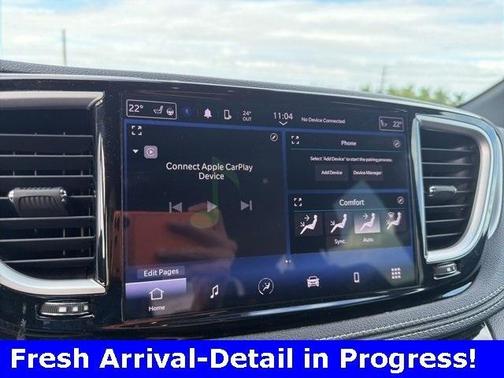 2024 Chrysler Pacifica Touring