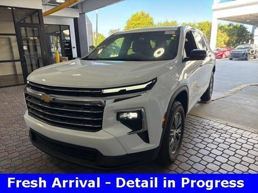 2024 Chevrolet Traverse LT