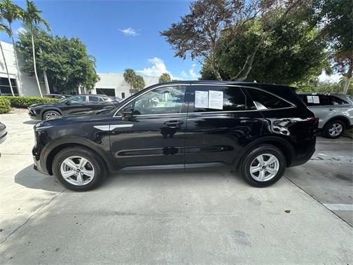2024 Kia Sorento LX
