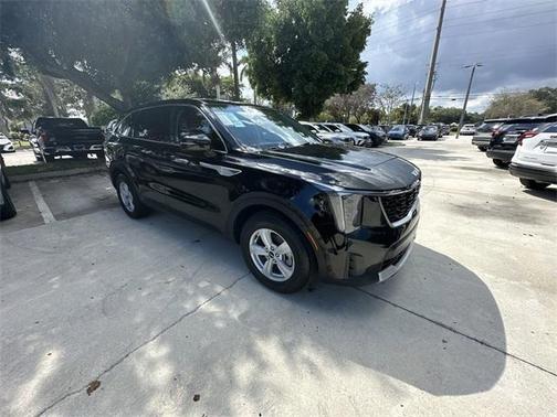 2024 Kia Sorento LX