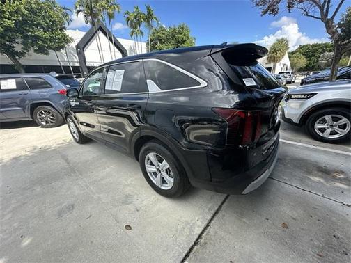 2024 Kia Sorento LX