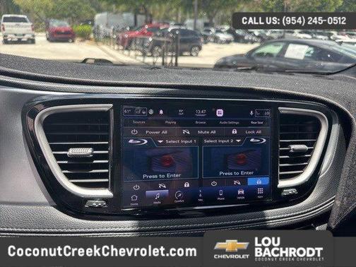 2021 Chrysler Pacifica Touring-L