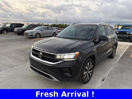 2024 Volkswagen Taos 1.5T SE