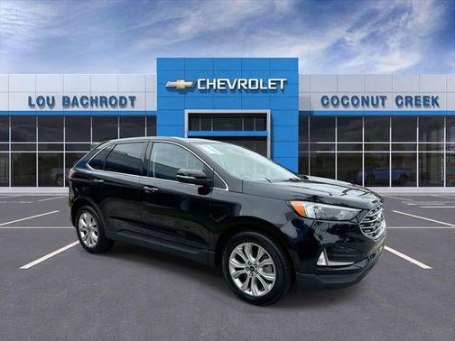 Black Metallic 2022 Ford Edge Titanium