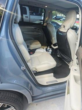2022 Volvo XC90 Recharge Plug-In Hybrid T8 Inscription Extended Range 6P