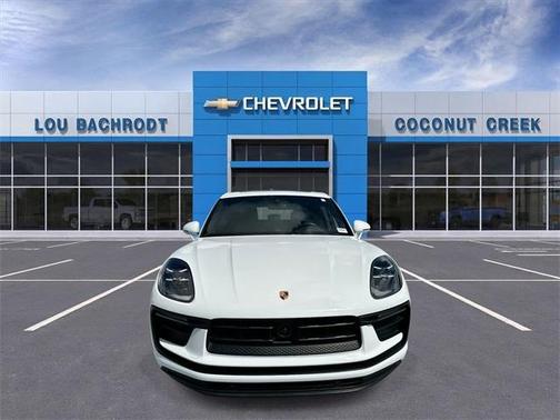 2024 Porsche Macan T