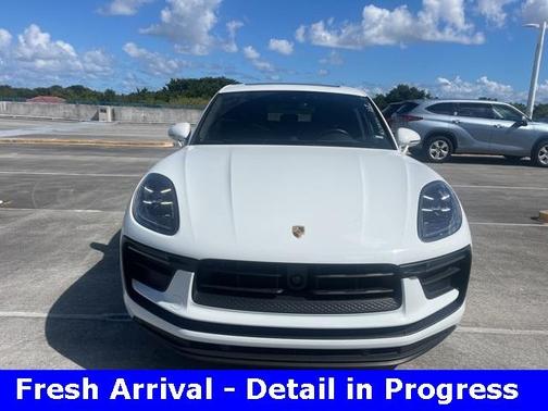 2024 Porsche Macan T