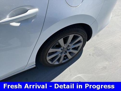 2024 Mazda Mazda3 FWD w/Preferred Package