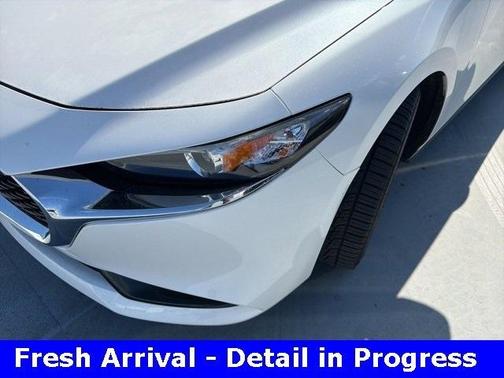 2024 Mazda Mazda3 FWD w/Preferred Package