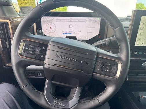 White 2025 GMC HUMMER EV Pickup 2X