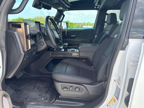 White 2025 GMC HUMMER EV Pickup 2X