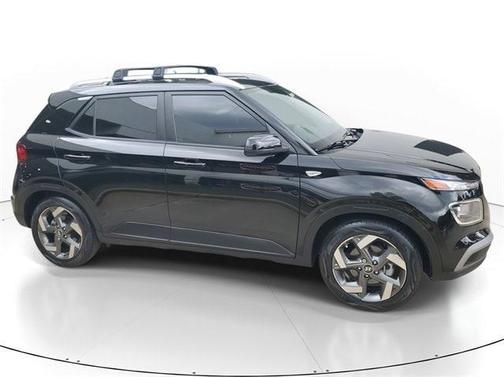 2022 Hyundai VENUE SEL