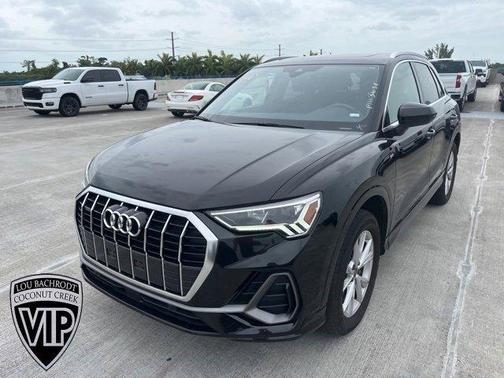 2023 Audi Q3 45 S line Premium