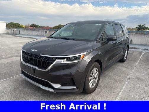 2024 Kia Carnival LX