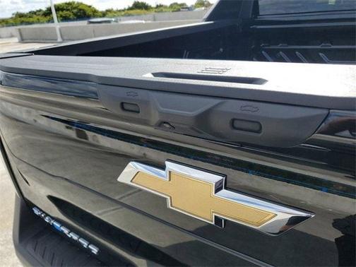 2025 Chevrolet Silverado EV LT