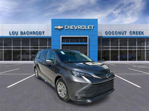 2025 Toyota Sienna XLE