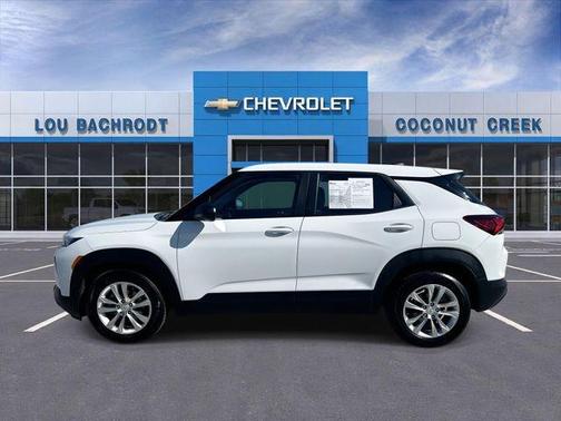 Summit White 2022 Chevrolet Trailblazer LS