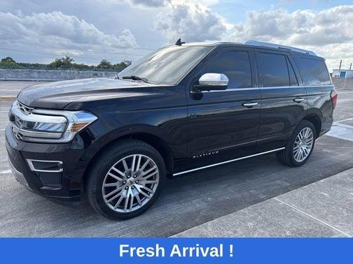 Black Metallic 2022 Ford Expedition Platinum
