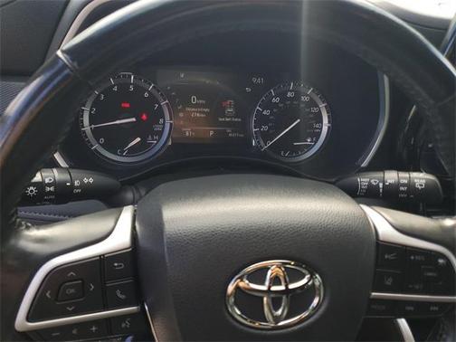 2022 Toyota Highlander XSE