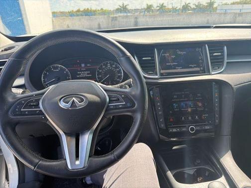 2022 INFINITI QX50 ESSENTIAL