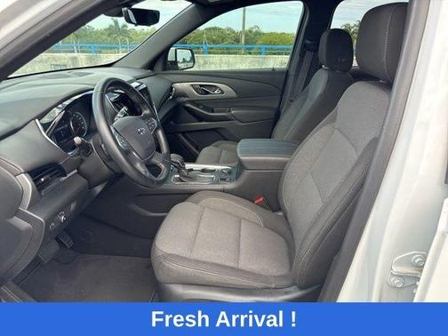 Summit White 2023 Chevrolet Traverse LT Cloth