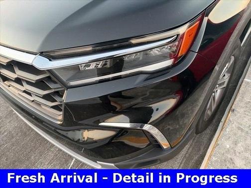 2023 Honda Pilot EX-L 8-Passenger