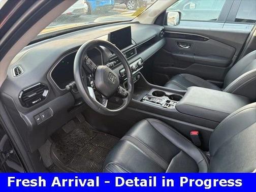 2023 Honda Pilot EX-L 8-Passenger