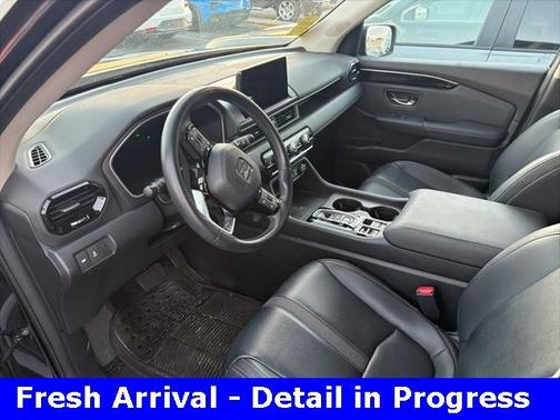 2023 Honda Pilot EX-L 8-Passenger