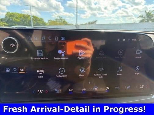 2024 Chevrolet Traverse LS