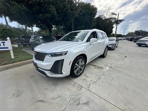 2022 Cadillac XT6 Premium Luxury AWD