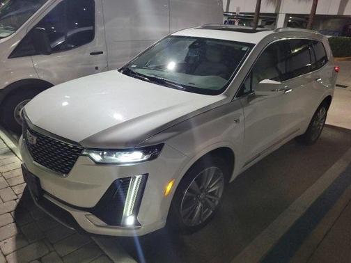2022 Cadillac XT6 Premium Luxury AWD