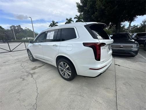 2022 Cadillac XT6 Premium Luxury AWD