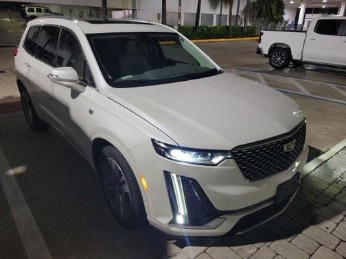 2022 Cadillac XT6 Premium Luxury AWD