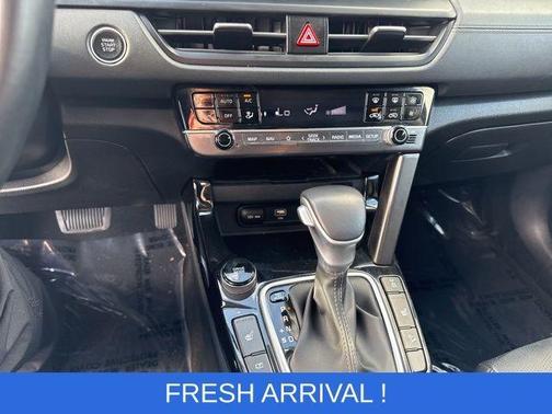 Blue 2024 Kia Seltos EX