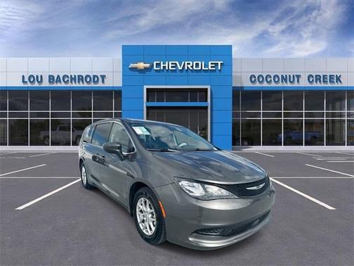 2022 Chrysler Voyager LX