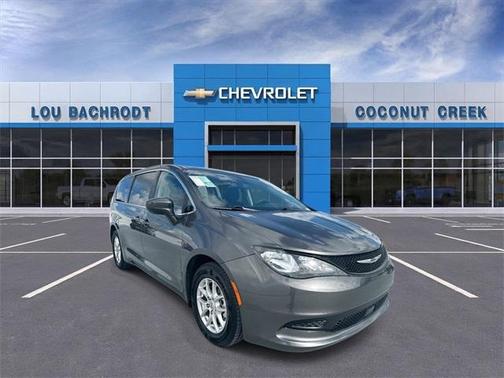 2022 Chrysler Voyager LX