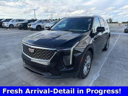 2024 Cadillac XT4 Premium Luxury