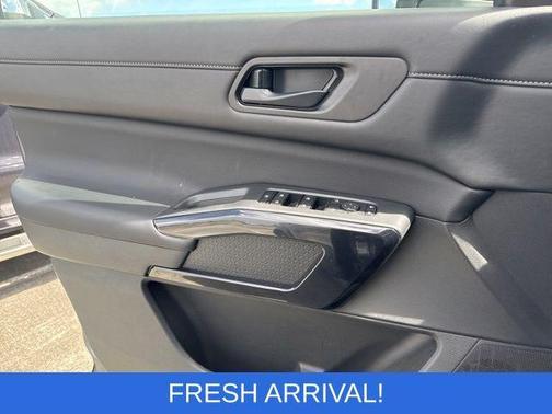 Gun Metallic 2025 Nissan Pathfinder SV