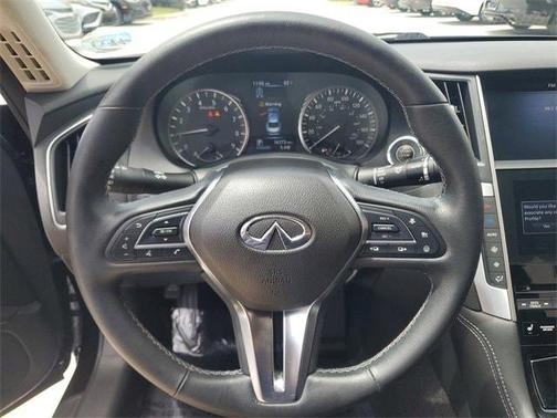 2022 INFINITI Q50 LUXE
