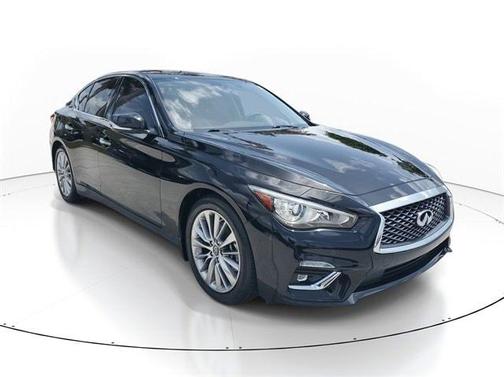 2022 INFINITI Q50 LUXE