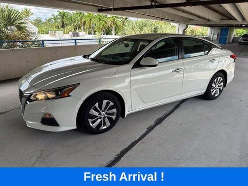 Glacier White 2019 Nissan Altima 2.5 S